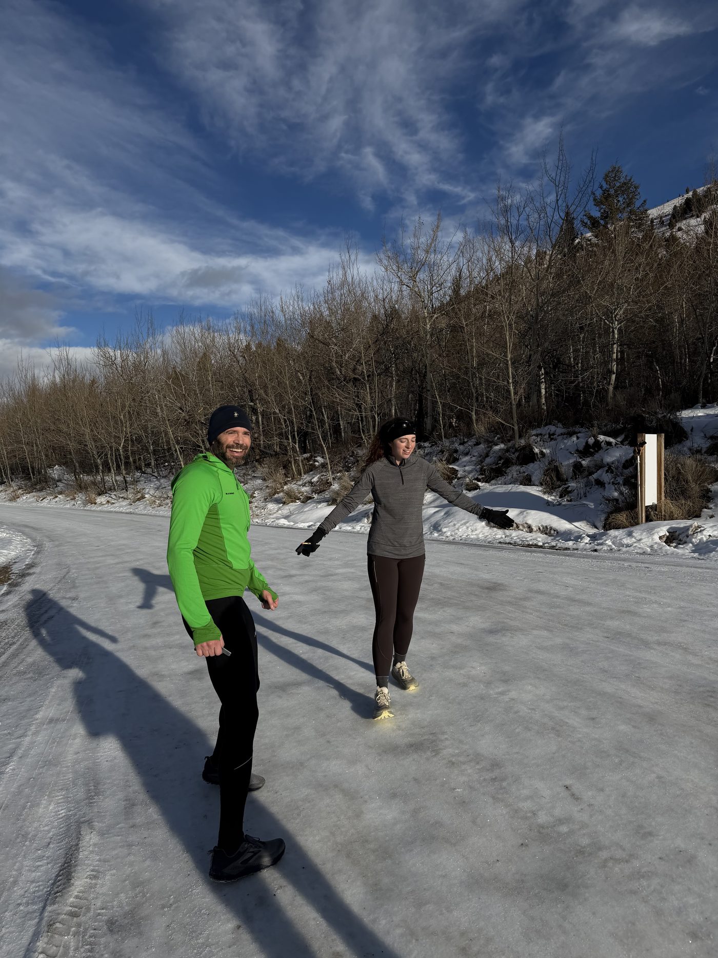Rendezvous Run Club runners on an icy road